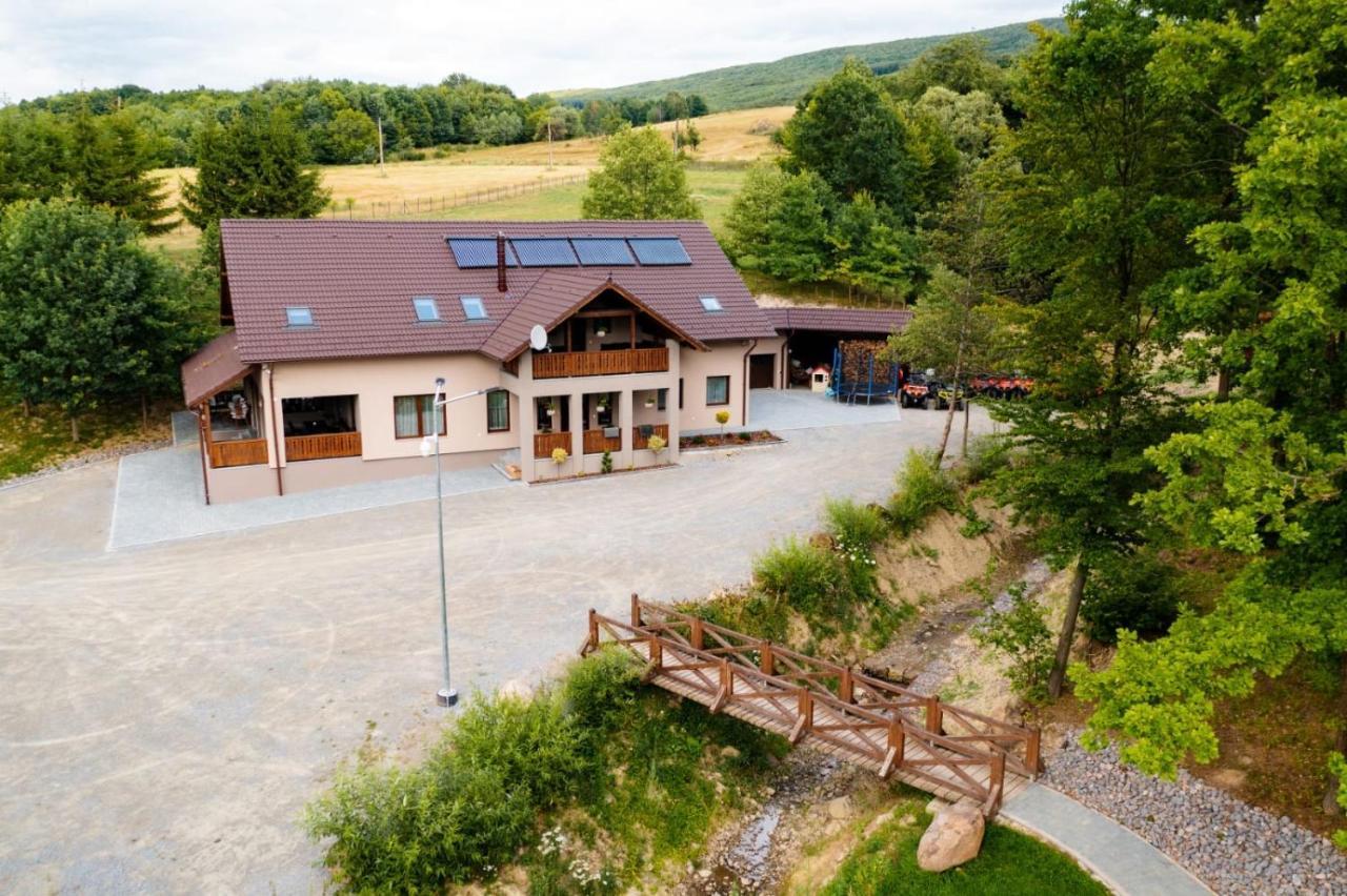 Transylvanian Relax House Lupeni  Exteriör bild